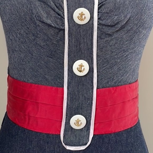 GUC! Pin up-style dress with a nautical touch - Picture 3 of 6